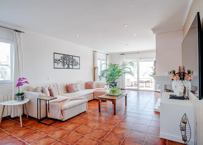 Ty Croeso-entire With Sea View