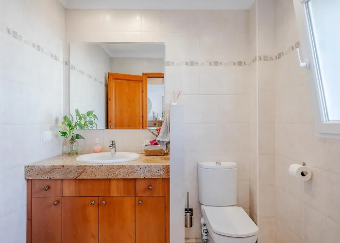 Ty Croeso-entire With Sea View *