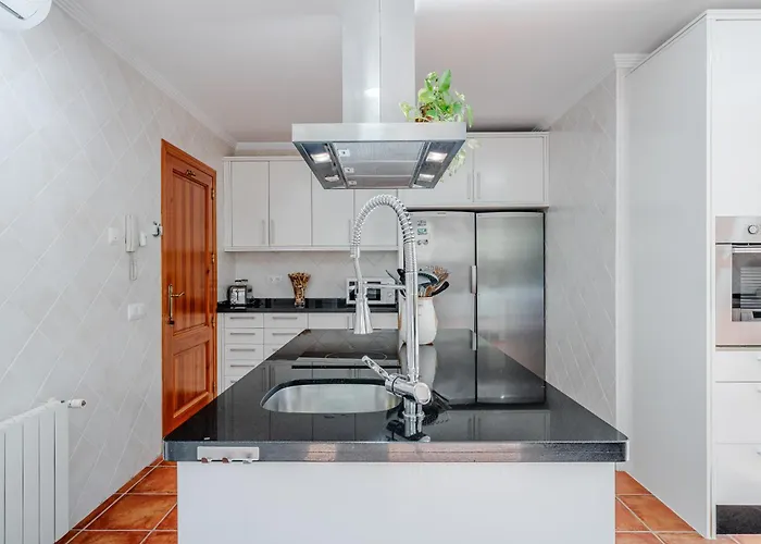 Ty Croeso-entire With Sea View *