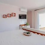 Ty Croeso-entire With Sea View *