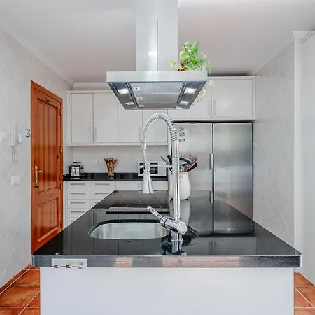 Ty Croeso-entire With Sea View *